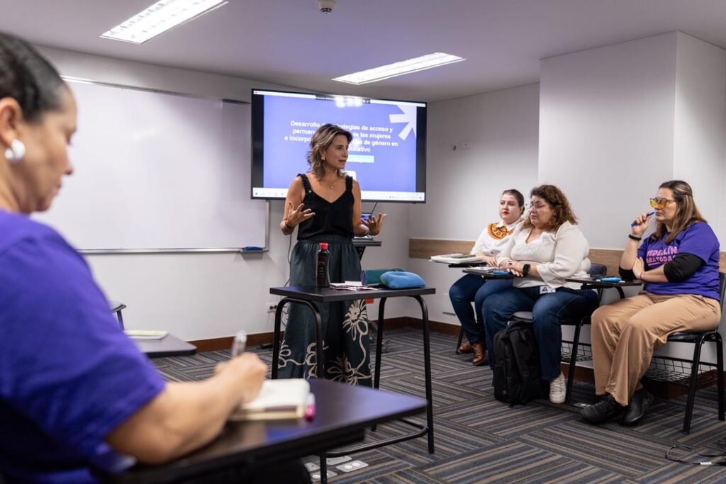 Rosy lleva la voz de la participación ciudadana y social. 
