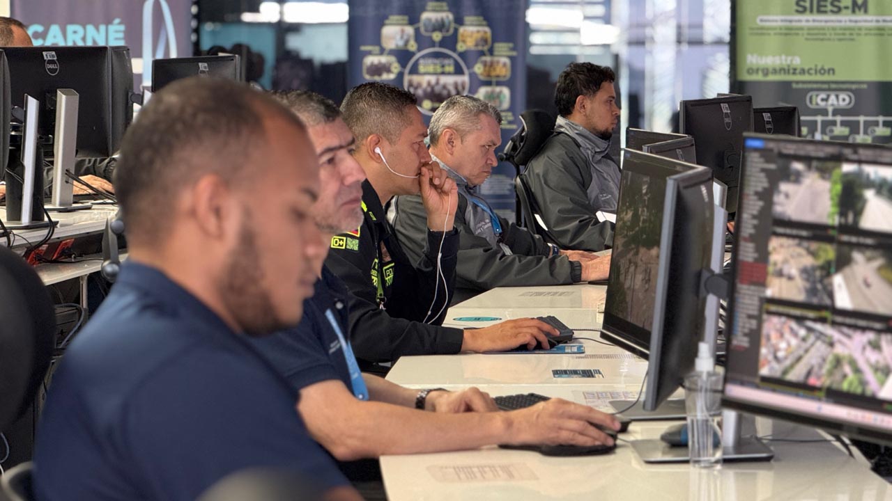 Sistema Integrado de Emergencias y Seguridad de Medellín Sistema Integrado de Emergencias y Seguridad de Medellín