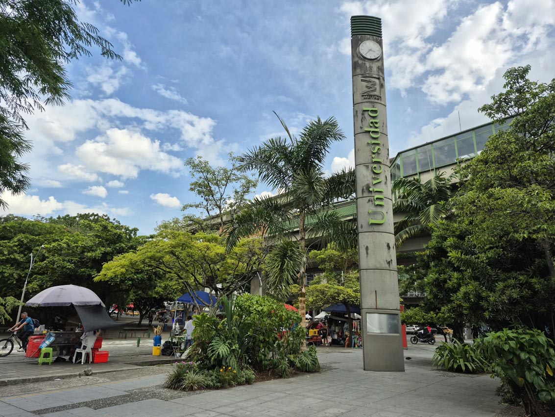 La estación Universidad del metro de Medellín queda muy cerca del Jardín Botánico, principal escenario de Climate Week Biodiversity 2026. La estación Universidad del metro de Medellín queda muy cerca del Jardín Botánico, principal escenario de Climate Week Biodiversity 2026.