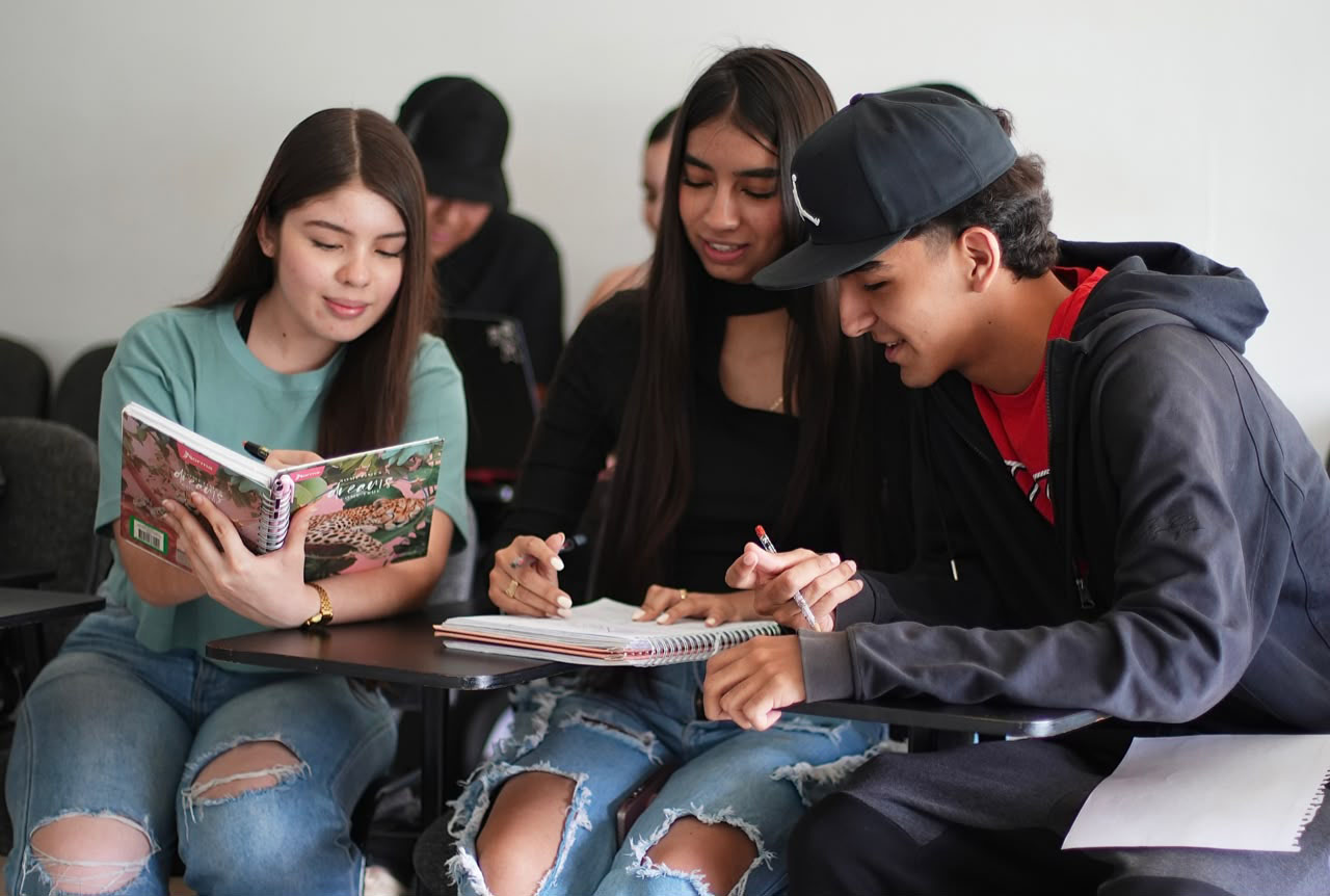Alcaldía de Medellín abre 832 nuevos cupos de créditos condonables para educación superior Imagen Alcaldía de Medellín abre 832 nuevos cupos de créditos condonables para educación superior (1)