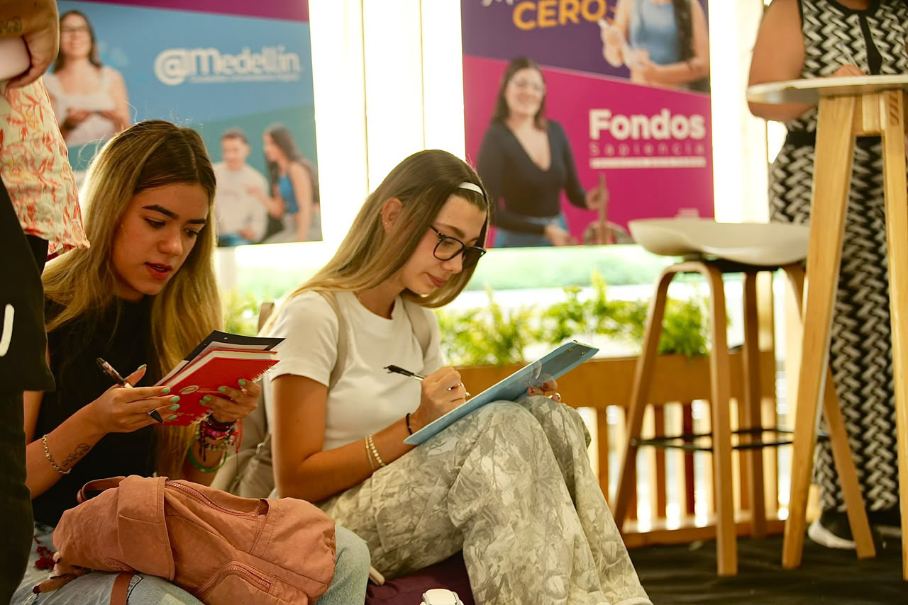 Imagen Alcaldía de Medellín abre 832 nuevos cupos de créditos condonables para educación superior (3)