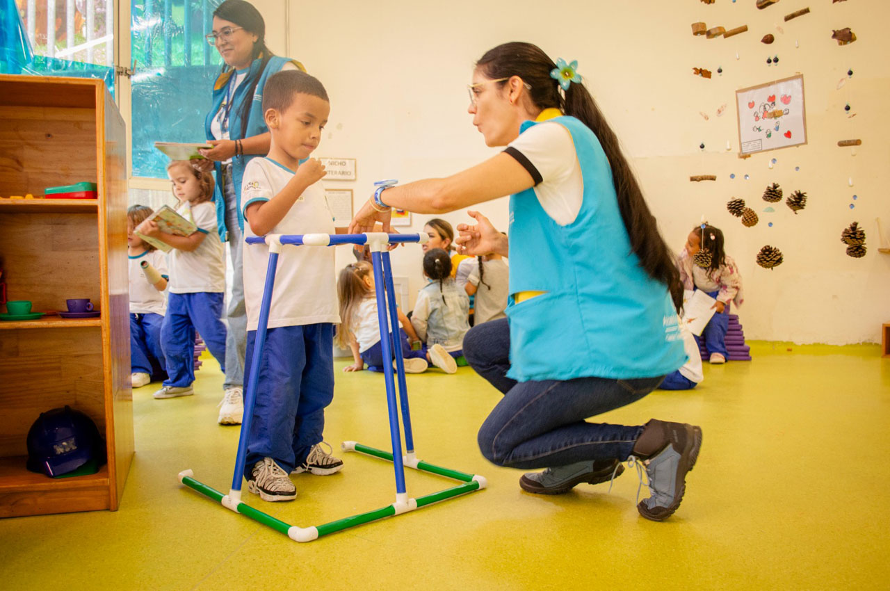 Alcaldía de Medellín aumenta cobertura para atención de niñas y niños con discapacidad Imagen Alcaldía de Medellín aumenta cobertura para atención de niñas y niños con discapacidad (4)