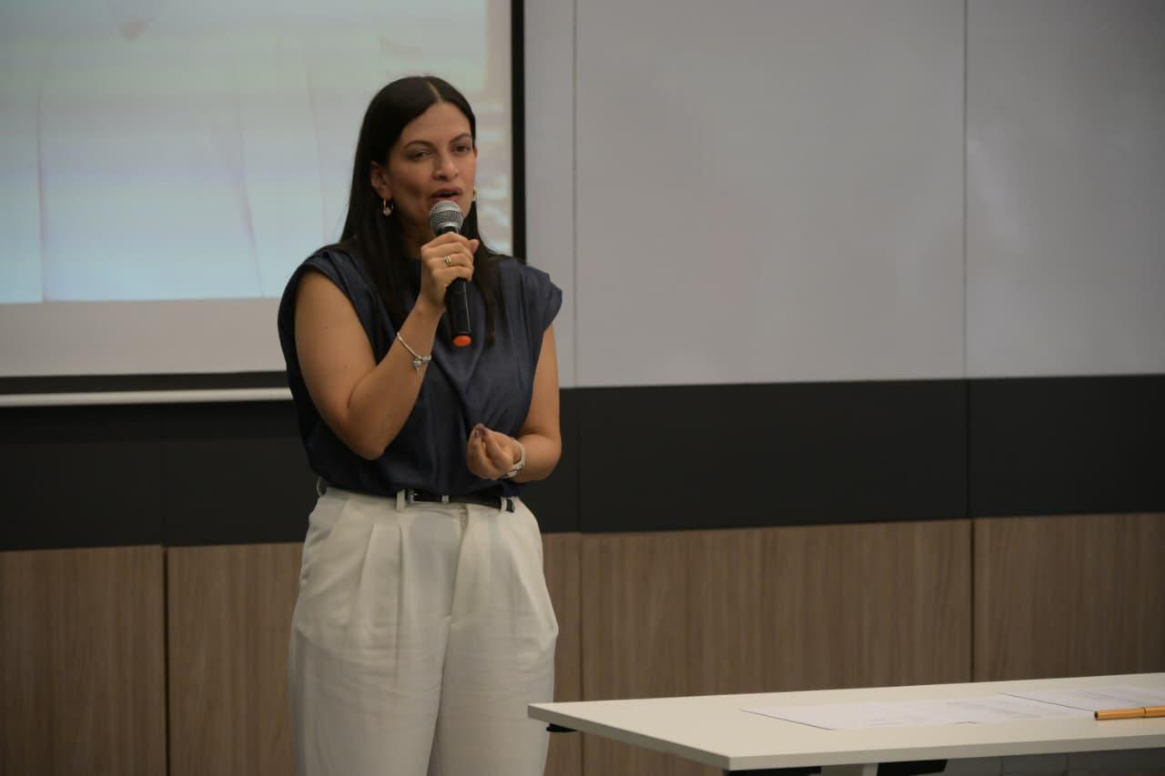 Imagen Alcaldía de Medellín se une con empresas para impulsar talento y empleo en Antioquia (4)