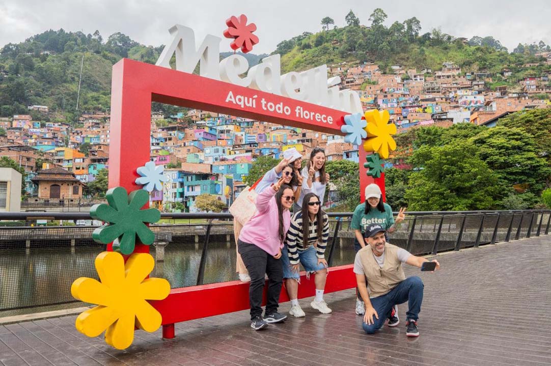 Imagen El Bureau de Medellín mantiene el liderazgo turístico al recibir premio por segundo año consecutivo (1)