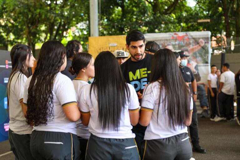 Imagen Medellín Te Cuenta - C9 T4 El futuro de nuestra ciudad se construye con educación (16)