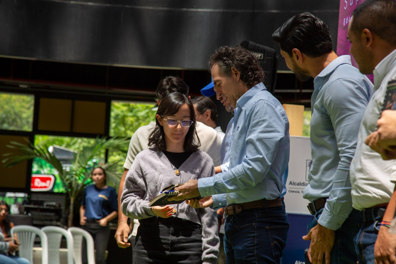 Imagen Medellín logra el crecimiento más alto de estudiantes de educación superior en 12 años (4)