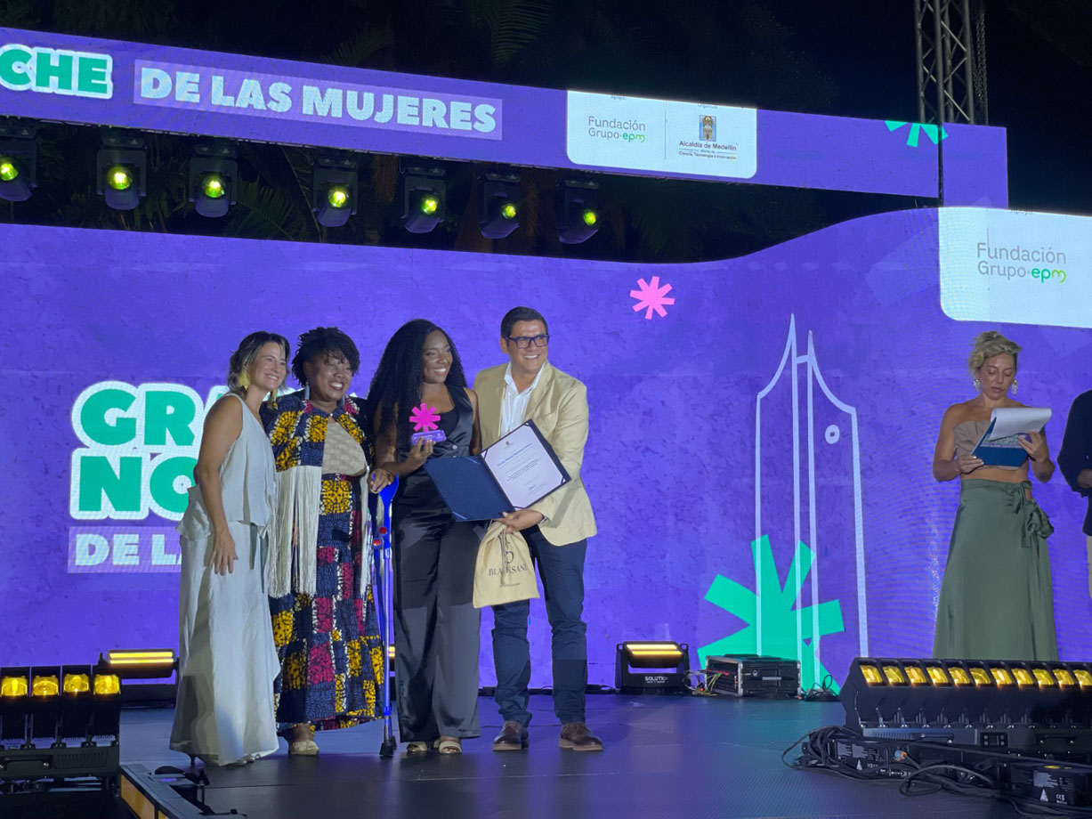 Imagen Mujeres indígenas y afrodescendientes reciben atención psicológica y formación para el empleo (3)