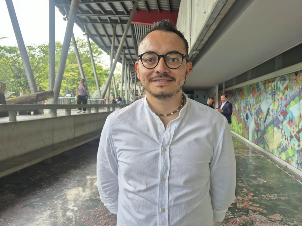 Julián Andrés Sáenz, investigador del Centro de Apropiación Social de Conocimiento del Instituto Humboldt Imagen de Julián Andrés Sáenz, investigador del Centro de Apropiación Social de Conocimiento del Instituto Humboldt