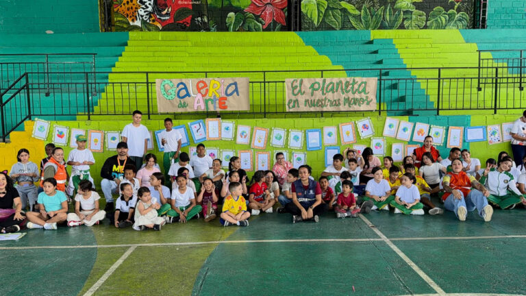 Imagen de niños de colegio