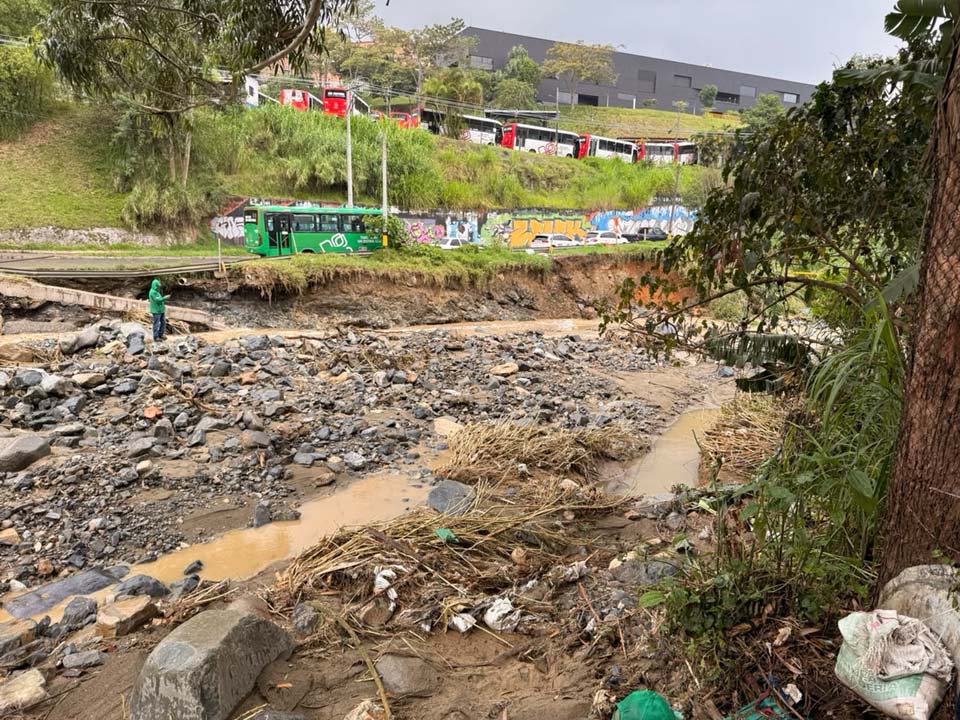 Imagen más de 2.600 ayudas a 383 familias y mantiene el despliegue de sus equipos en las zonas afectadas por las lluvias (1)