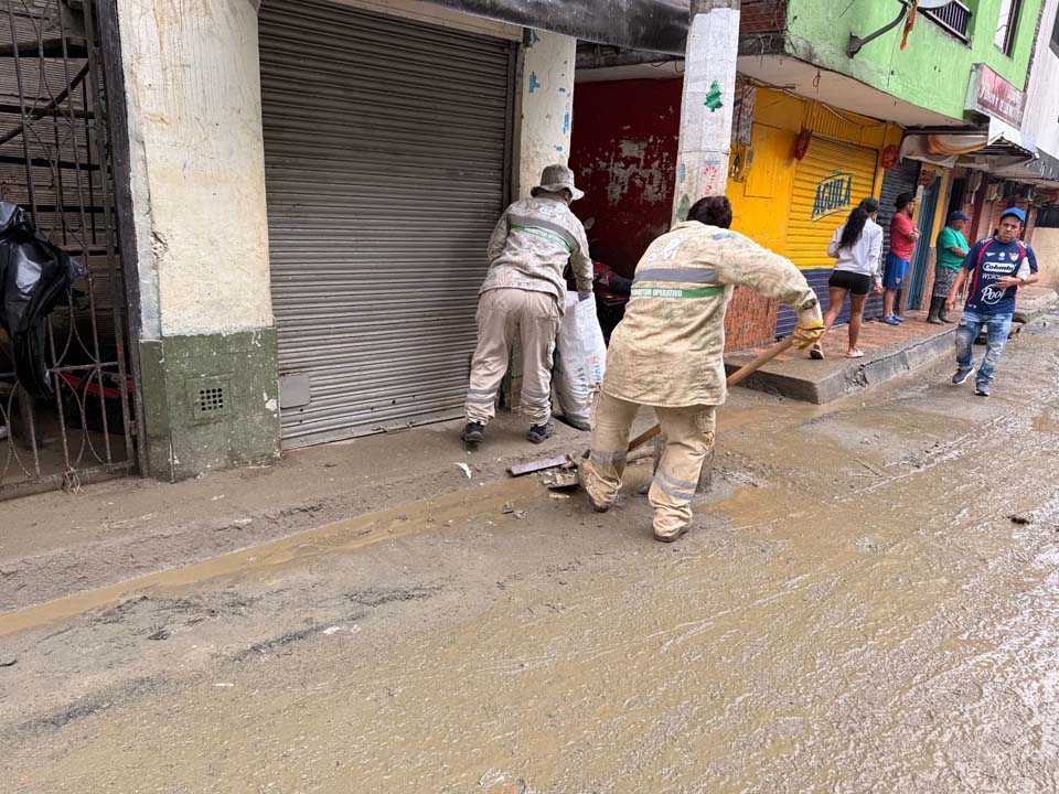 Imagen más de 2.600 ayudas a 383 familias y mantiene el despliegue de sus equipos en las zonas afectadas por las lluvias (1)