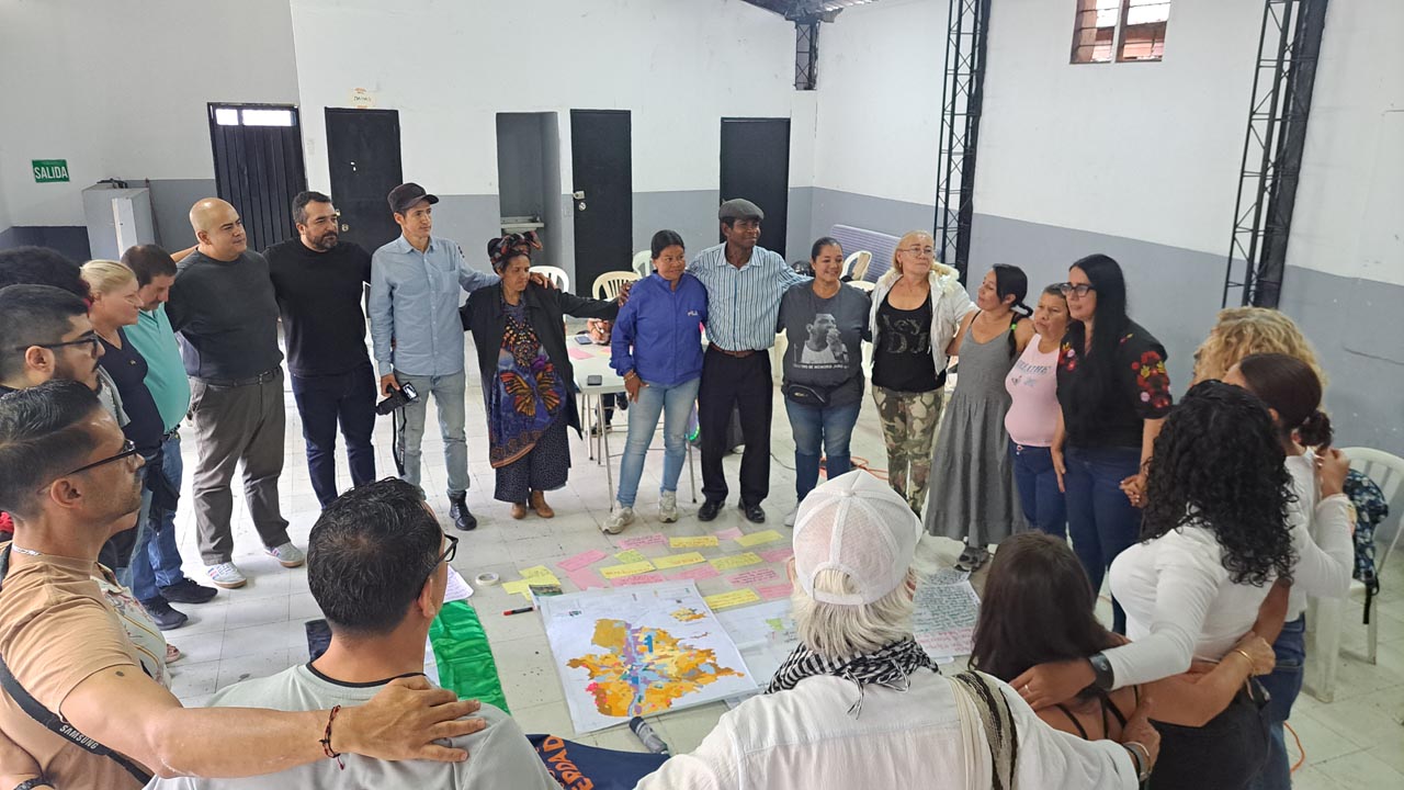 Imagen reunión barrio círculo