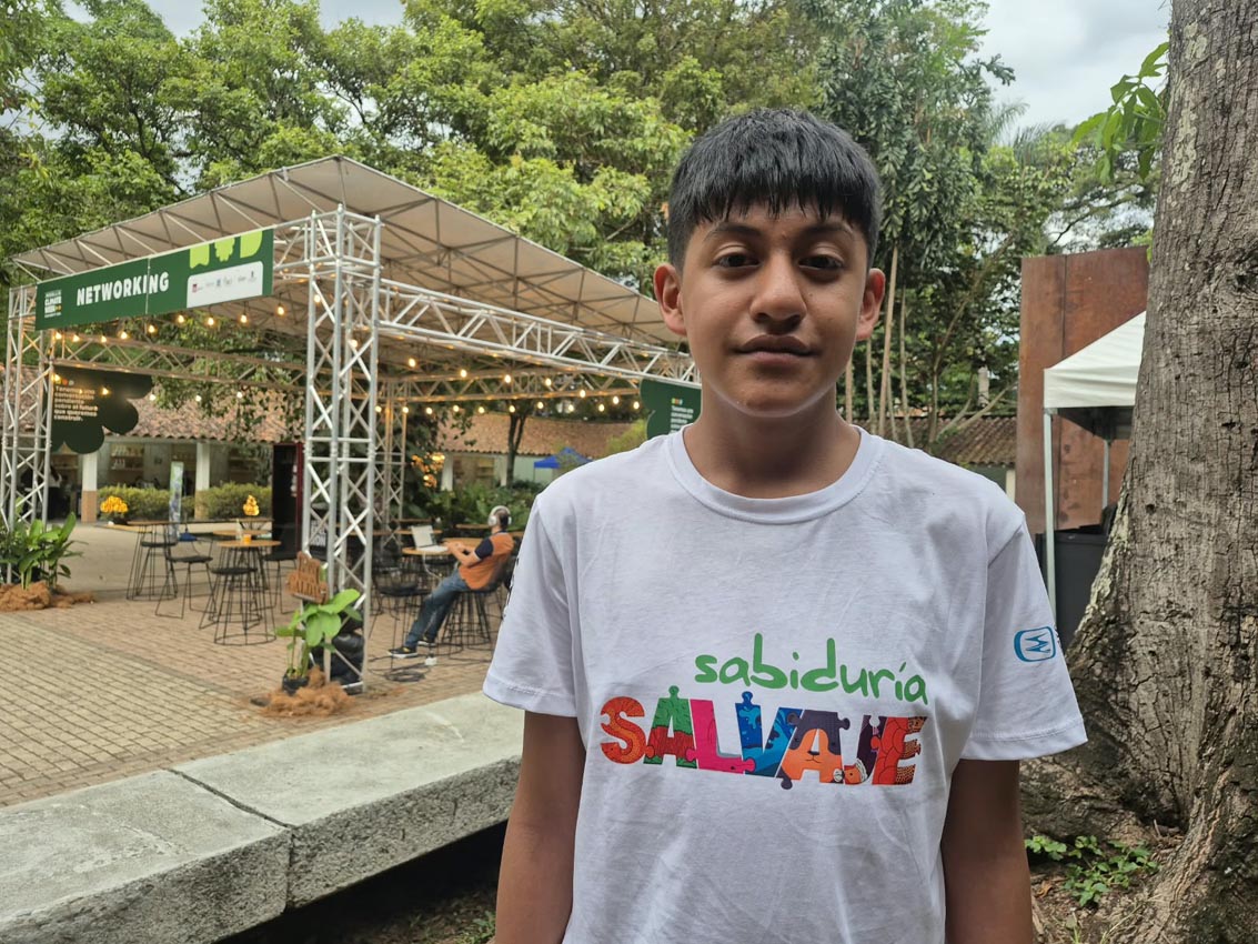 Johan Emmanuel Jojoa, ganador del primer puesto del concurso Sabiduría Salvaje 2026. Johan Emmanuel Jojoa, ganador del primer puesto del concurso Sabiduría Salvaje 2026.