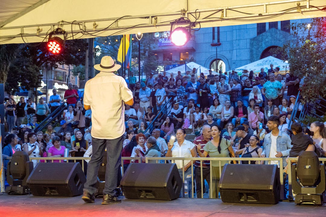 Público las Fiestas de San Antonio de Prado