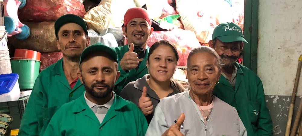 La Alcaldía de Medellín es referente en acciones de Ecociudad al reutilizar el 90 % de sus residuos plásticos