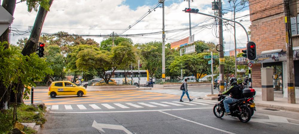 Con un nuevo cruce en la Avenida Colombia, la Alcaldía de Medellín sigue mejorando la movilidad en el occidente de la ciudad