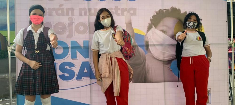 El 54 % de las instituciones educativas de Medellín ya aplican la alternancia