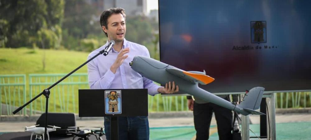 Con drones, la Alcaldía de Medellín vigilará la ciudad para evitar las construcciones ilegales