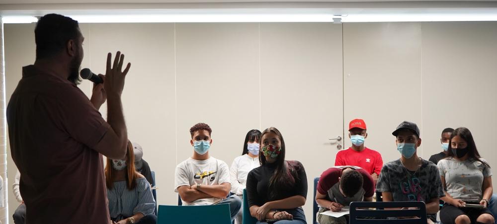 Con tres diplomados, Medellín apuesta por la formación de 250 jóvenes emprendedores del Valle del Software