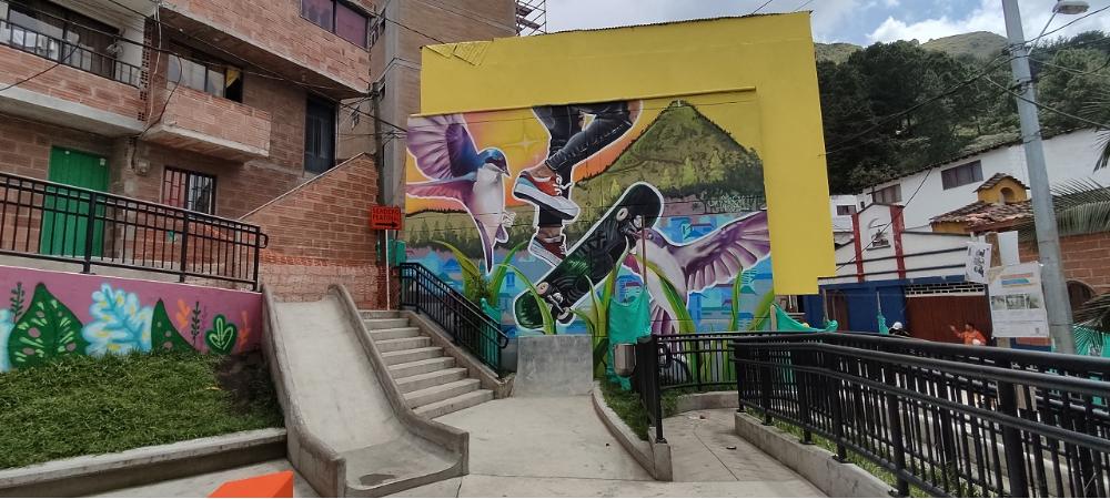 Habitantes de la comuna 8-Villa Hermosa estrenan parque y murales alusivos al cerro Pan de Azúcar