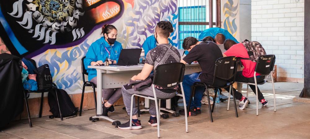 Escuela para la Inclusión acerca 560 cupos de servicios para generar ingresos, a los territorios con población más vulnerable 