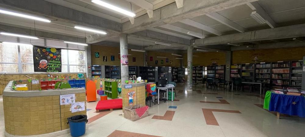 200 auxiliares de las bibliotecas escolares de Medellín se capacitan para la Cuarta Revolución Industrial