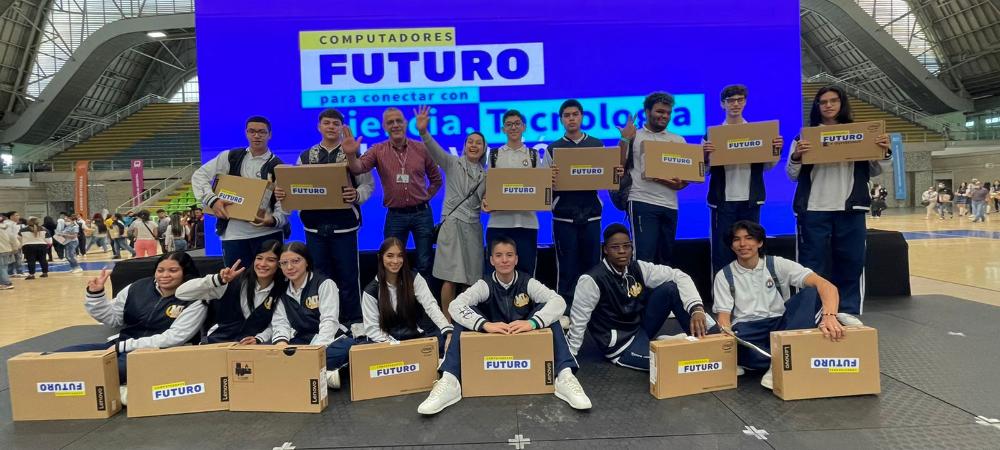 En tan solo dos meses, 10.000 estudiantes de Medellín ya disfrutan de sus Computadores Futuro