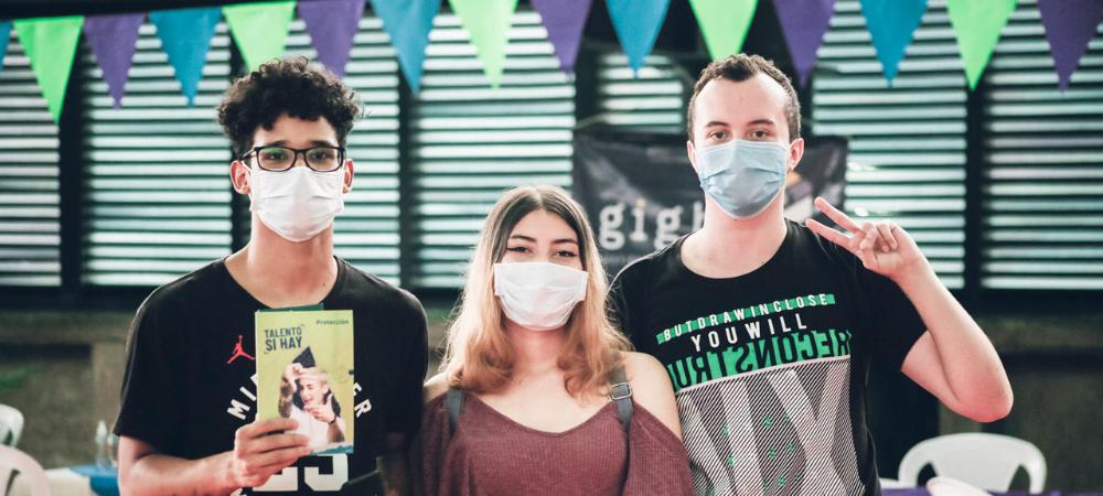 La Alcaldía de Medellín acompaña la entrega del informe final de la Comisión de la Verdad con arte y actividades territoriales