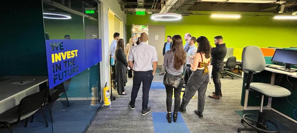 Medellín será centro de operaciones de negocios de la segunda empresa de tercerización de servicios más grande del mundo