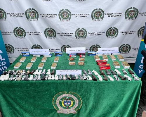 Autoridades incautaron armamento que iba a ser utilizado por Grupos Delincuenciales de Medellín