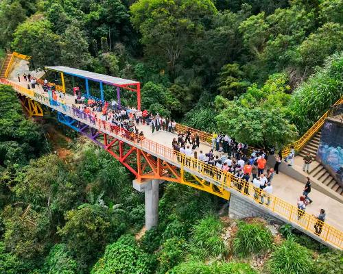 El alcalde Daniel Quintero Calle entregó el nuevo Puente Centenario que beneficia a más de 130.000 personas en la comuna 1 - Popular