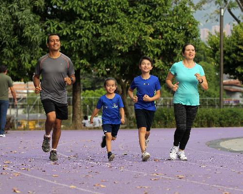 Renovada pista de Atletismo de la Unidad Deportiva de Belén que tuvo una inversión de $2.160.353.439. Cumple con exigencias de la Asociación Internacional de Federaciones de Atletismo. 