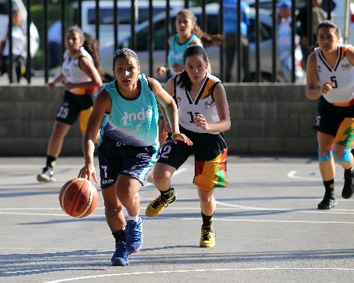 La oferta de las Escuelas Populares del Deporte se complementa con el trabajo en 200 instituciones educativas de la ciudad