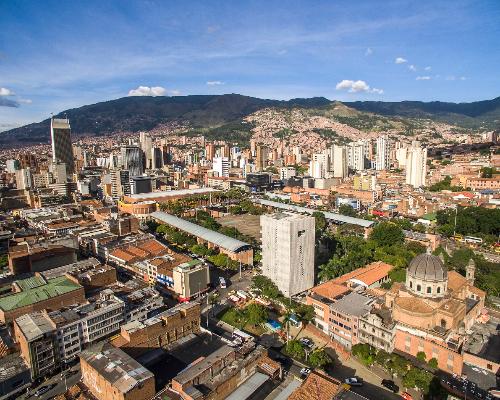 En Medellín se adelanta el cerco epidemiológico a nueve personas luego de detectarse el primer caso de viruela símica en la ciudad